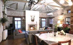Agoriani Art Suite - 4 Seasons' Natural Living